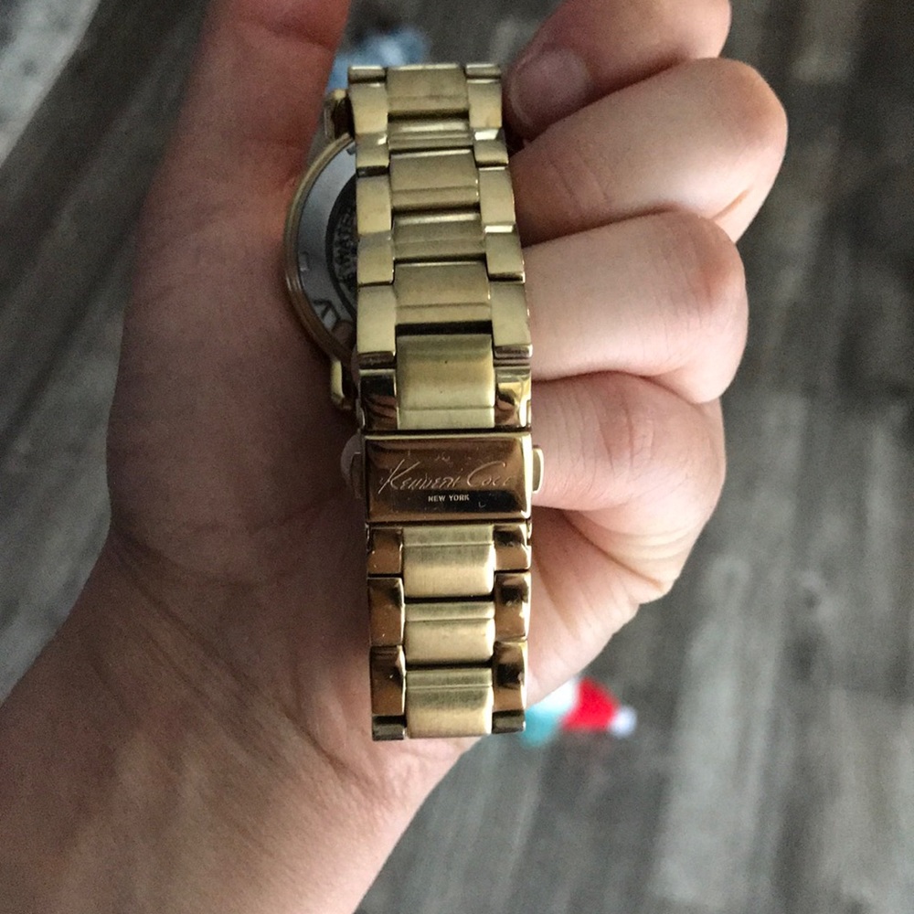 kenneth cole stainless steel gold watch - Picture 2 of 5